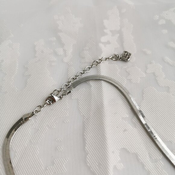 Kendra Scott Abbie Mixed Metal Herringbone Necklace - Picture 2 of 4